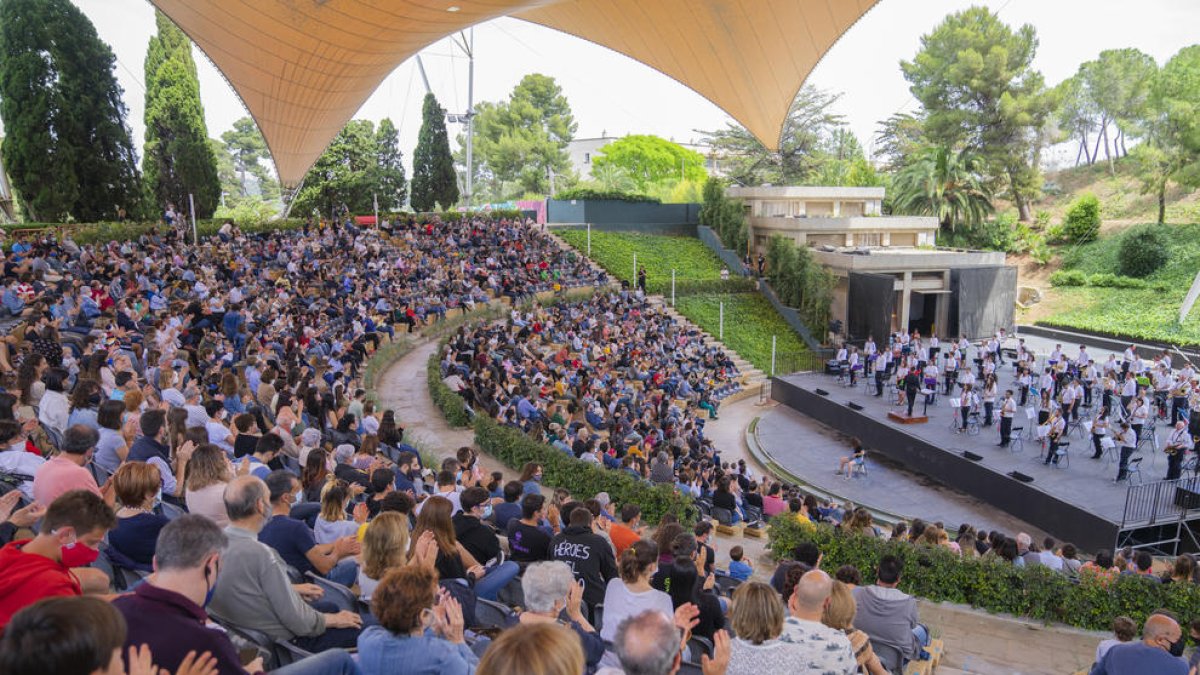 El auditorio del Camp de Mart de Tarragona se llena para escuchar Disney de la mano de la BUMT