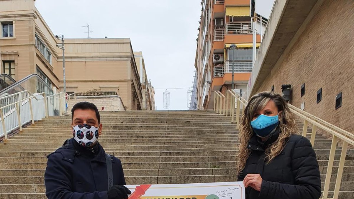 L'Ajuntament de Tarragona entrega els vals de compra del Gran Sorteig de Reis