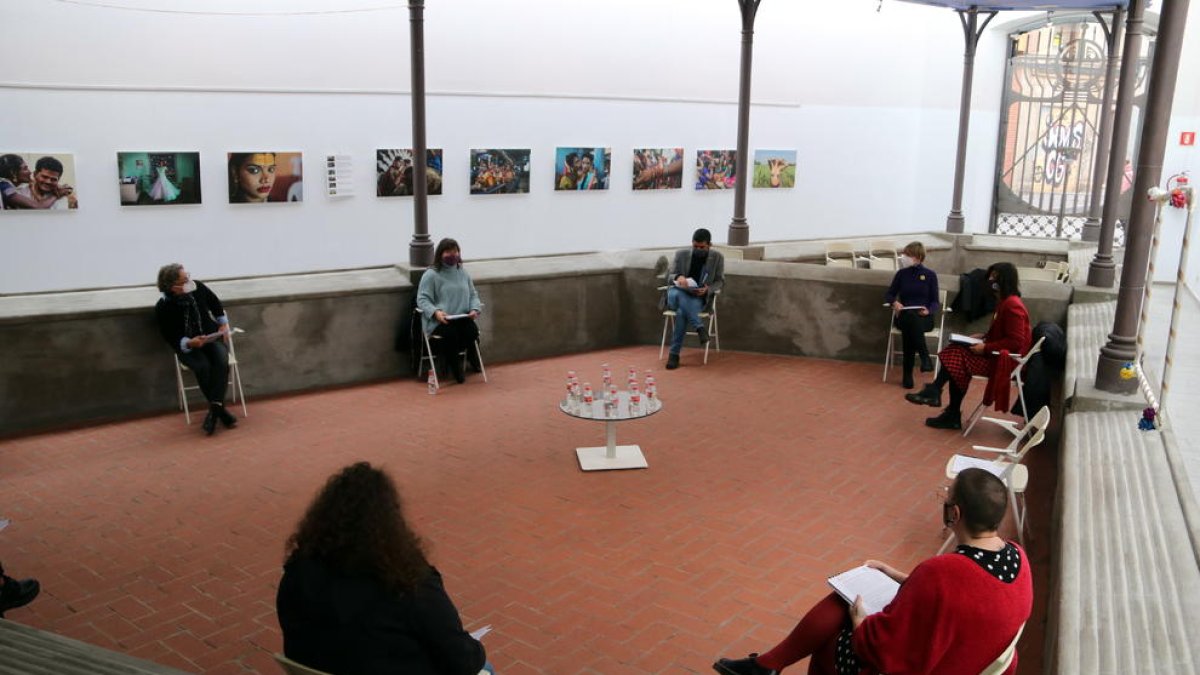 El Homrani demana a sindicats i «especialment a l'AEQT» arribar a acords en seguretat laboral a la petroquímica