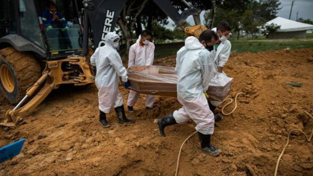 El motivo por el cual Brasil se puede convertir en una «fábrica» de variantes superpotentes del coronavirus