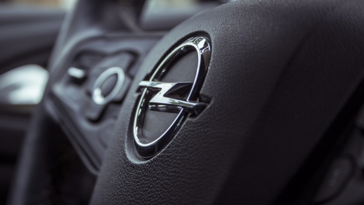 Alertan de un error al cojín|almohada del asiento del copiloto de los Opel Grandland