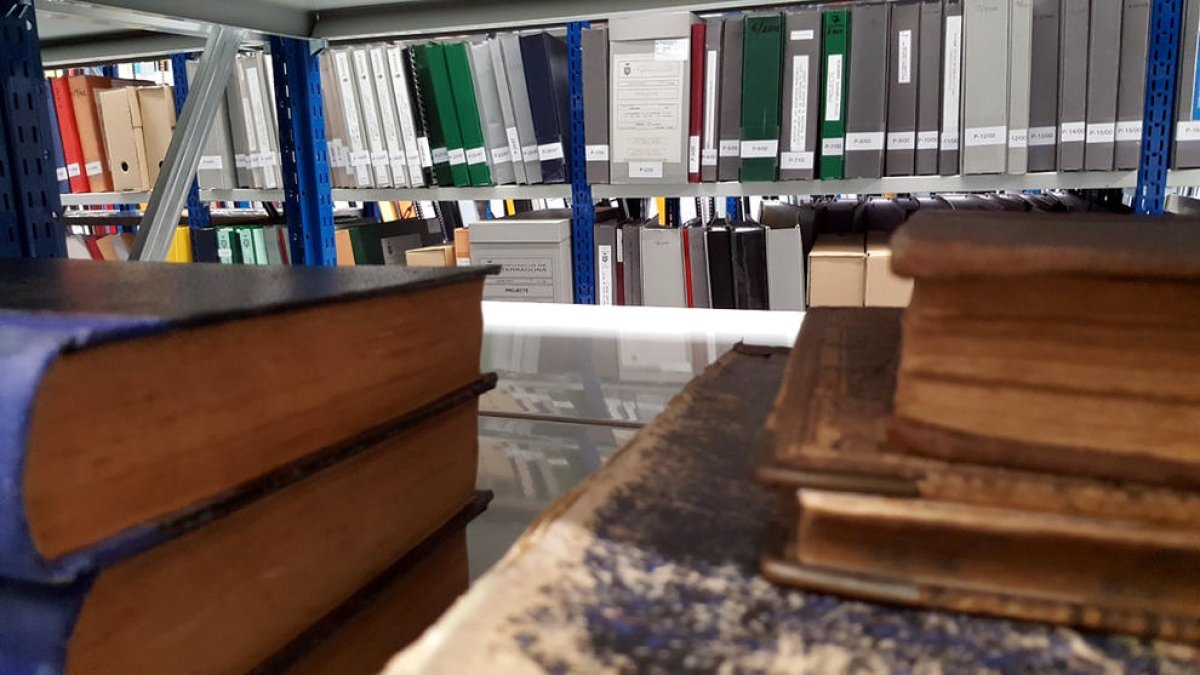 La Diputación digitaliza 47.000 documentos del archivo que se pueden consultar en línea