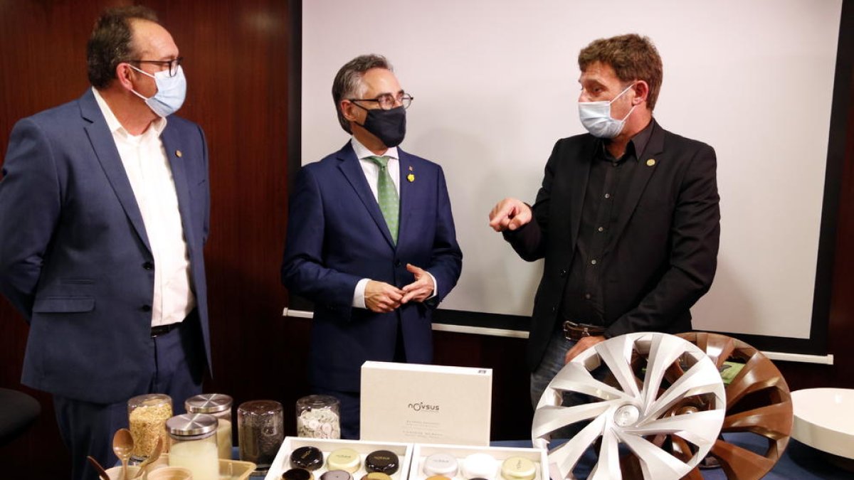 Oryzite, el nuevo material creado a partir de cáscaras de arroz que quiere competir con el plástico