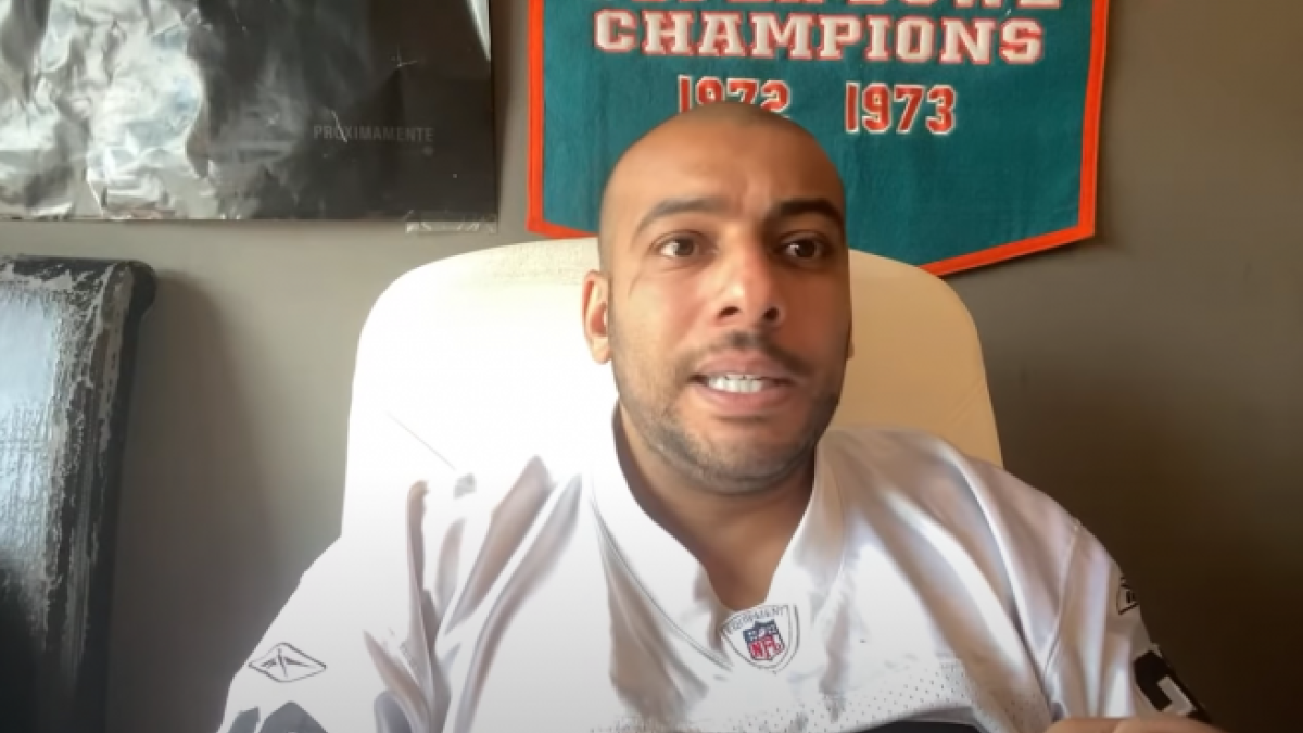 Detienen al 'youtuber' Borja Escalona por agredir a una mujer con una máquina de afaltar