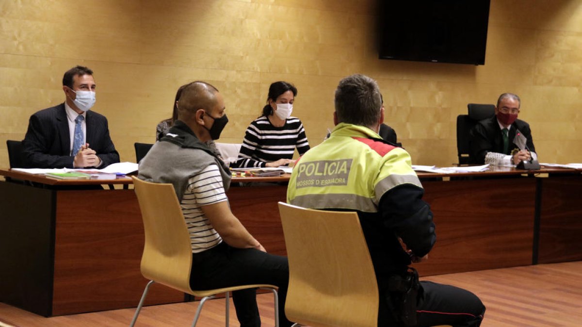 Afirma que va matar la dona perquè «no va saber gestionar» que es volgués divorciar