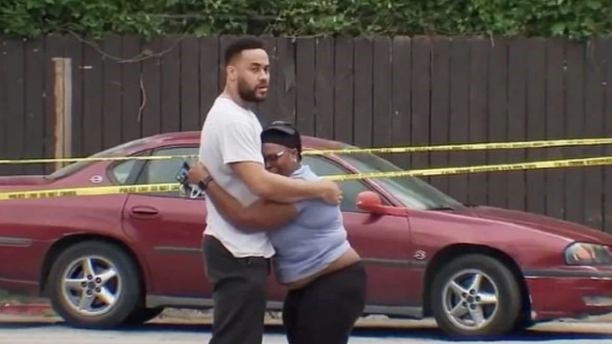 Un nen de tres anys mata al seu germà de vuit mesos amb una pistola que va trobar a casa