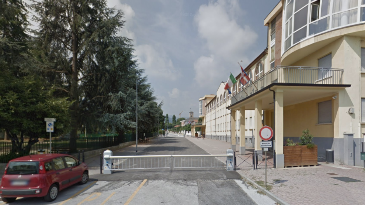Castiguen 300 alumnes d'un mateix col·legi italià per utilitzar les xarxes per denigrar companys i professors
