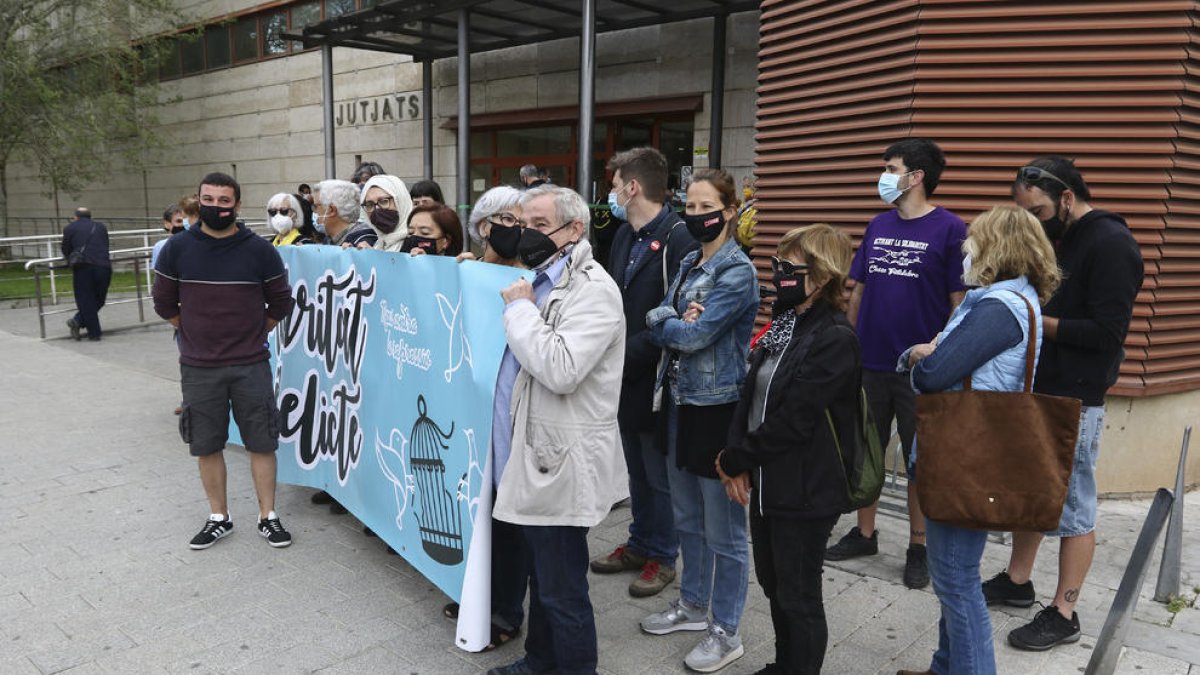 El reusense Edgar Fernàndez (CUP) planta de nuevo al juez
