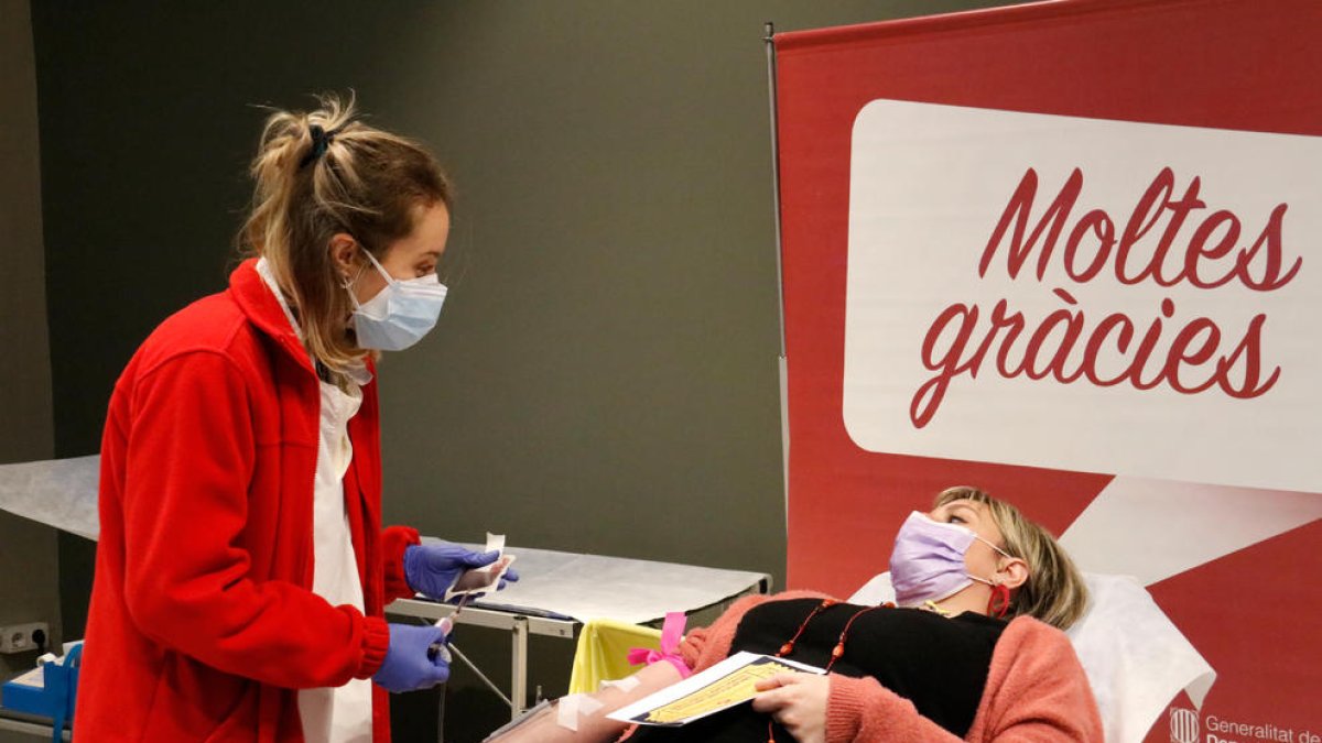 La Marató de Donants de Sang de Catalunya arriba a l'equador i supera les 5.000 donacions