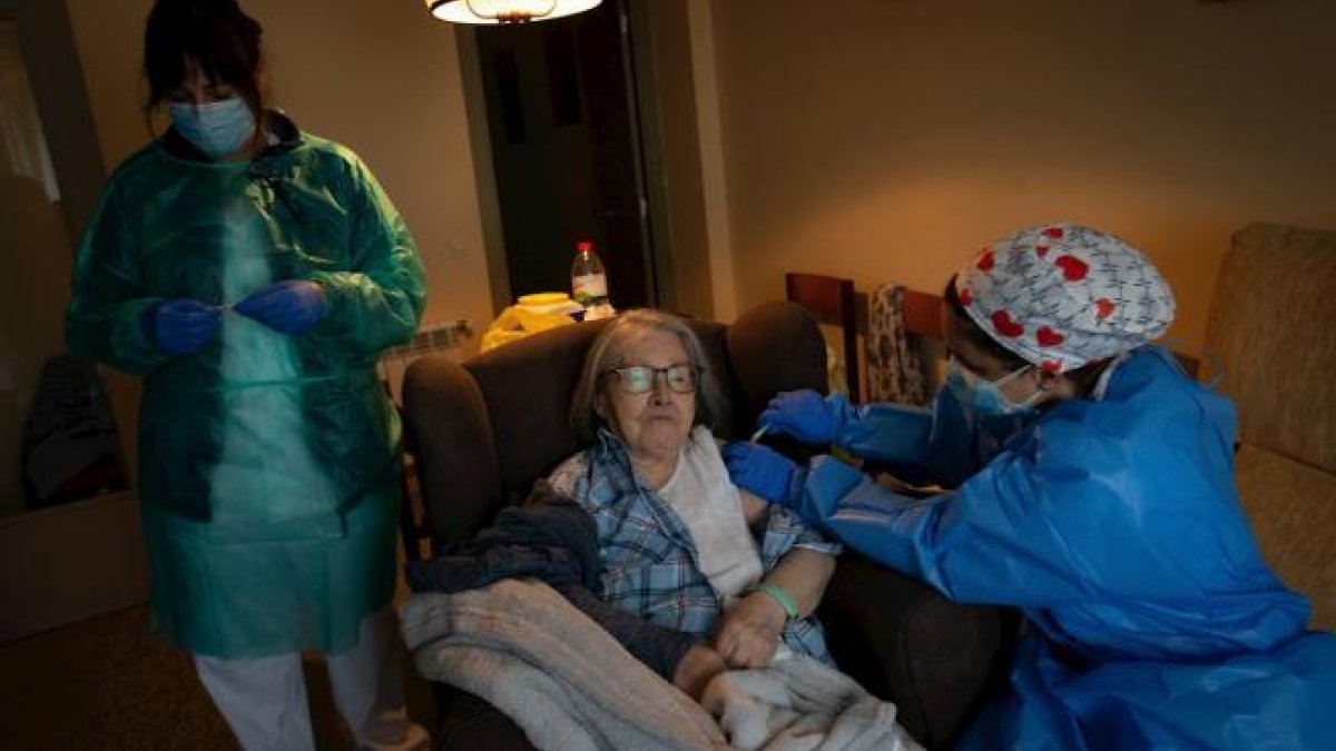 La vacuna de Pfizer protege el 98,9% de la muerte por Covid a los 14 días de la segunda dosis, según Israel