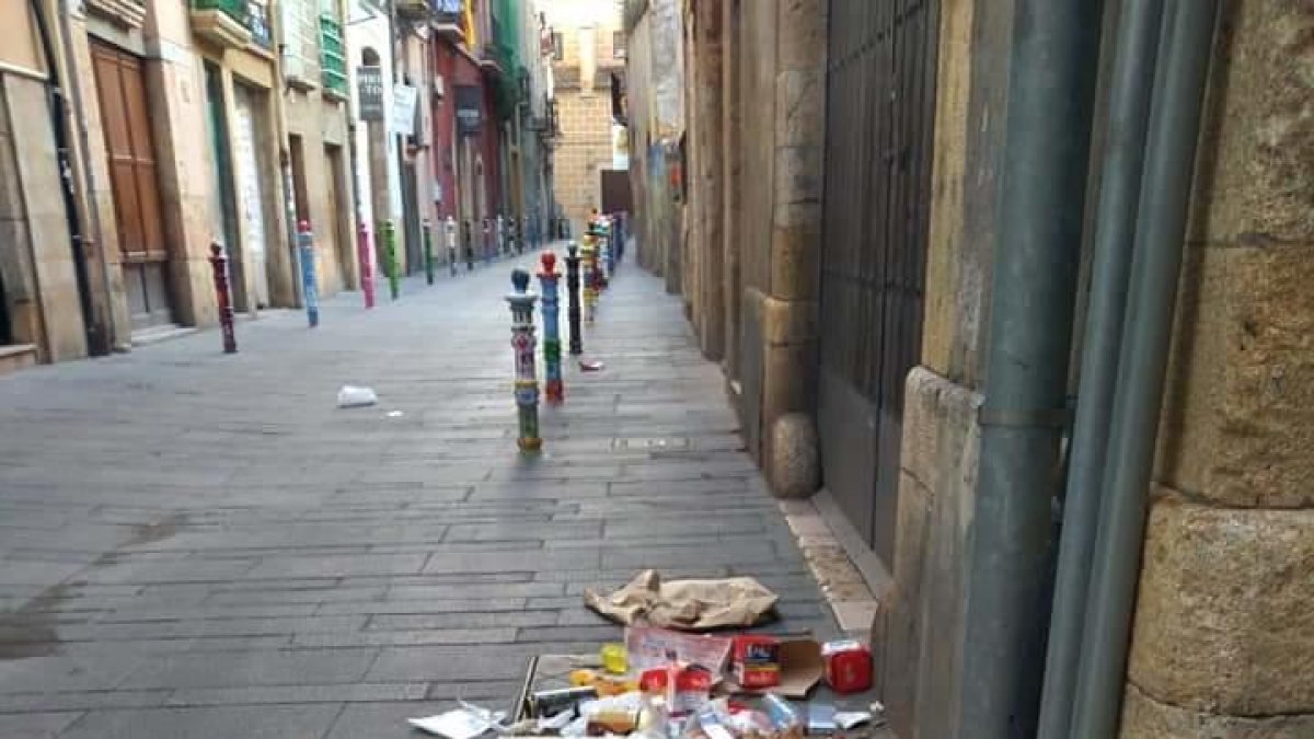 Entidades vecinales de la Part Alta de Tarragona alertan del incivismo descontrolado con la basura
