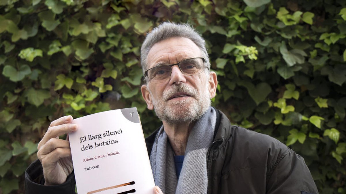 «No he escrito la novela para hablar de buenos|bonos y malos, sino para hablar de reconciliación»