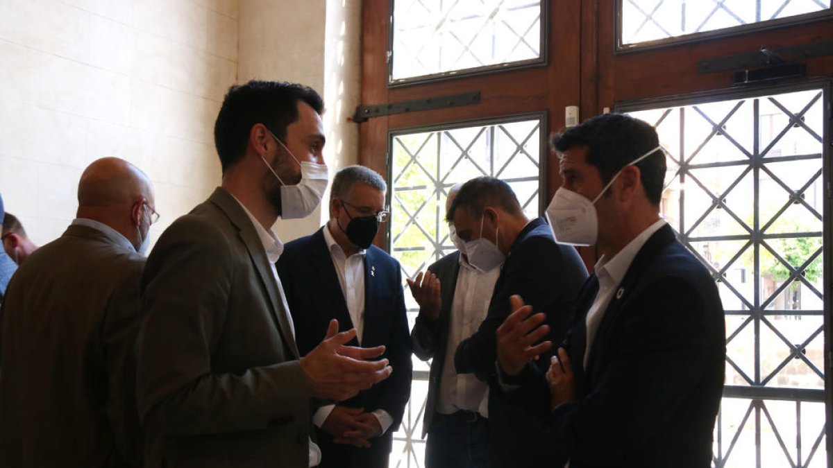 Torrent afirma que el decreto de las redes cerradas de energía permitirá mejorar la competitividad del sector petroquímico