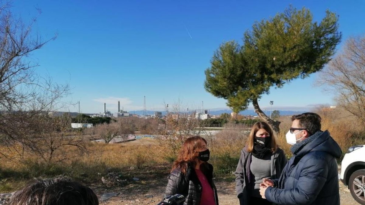 En Comú Podem reclama implementar les mesures acordades per la comissió sobre la petroquímica