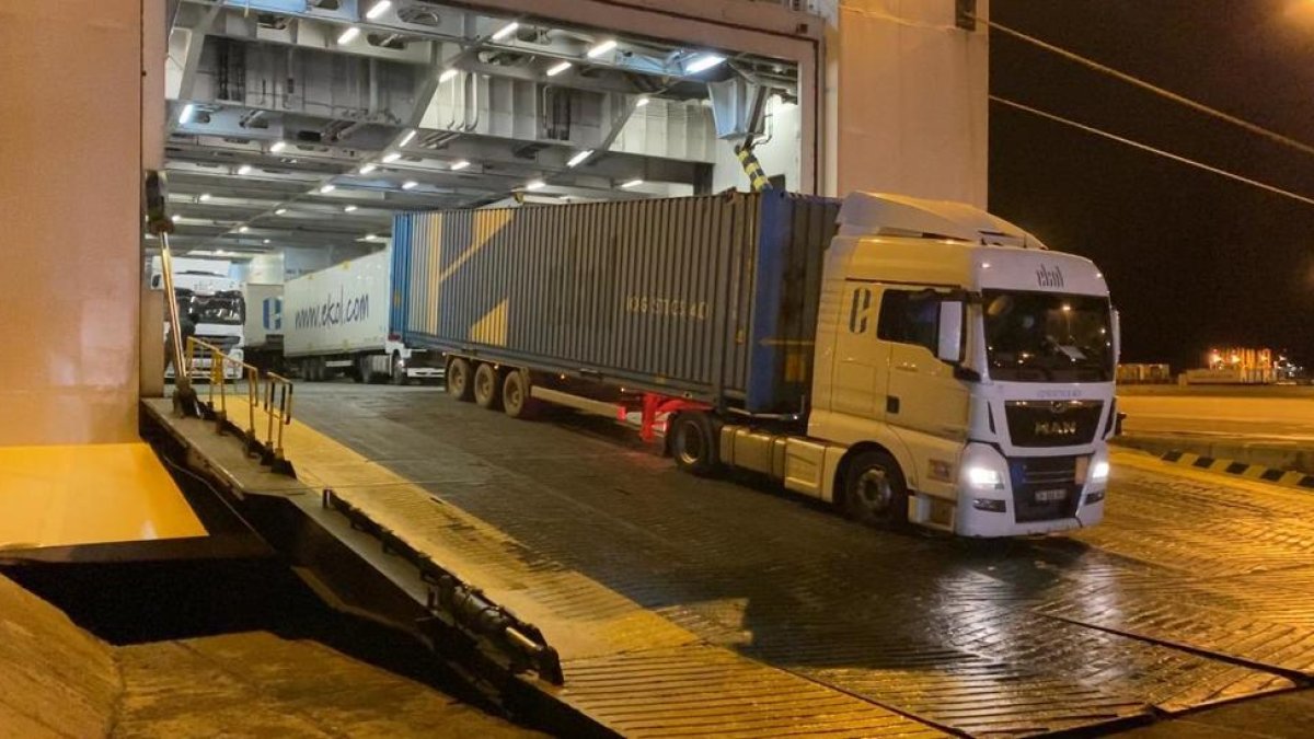 El Port de Tarragona comença un servei de transport de camions de mercaderies amb Turquia