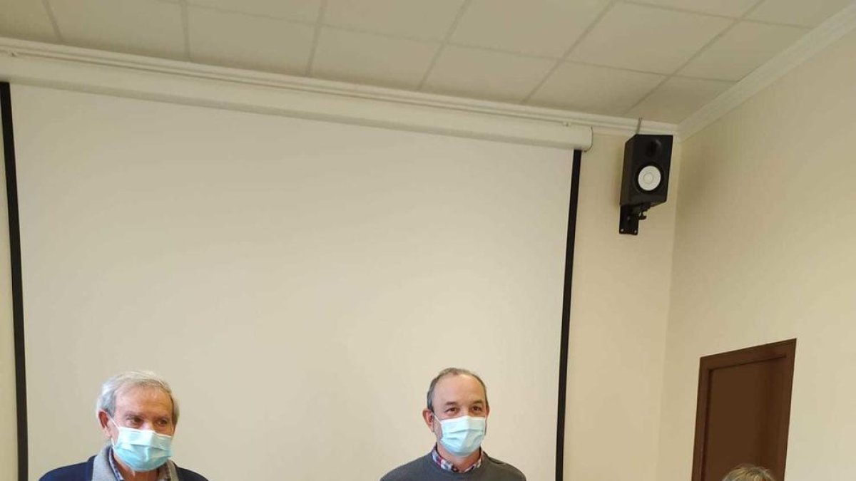 Valls busca voluntarios para combatir la soledad de las personas mayores