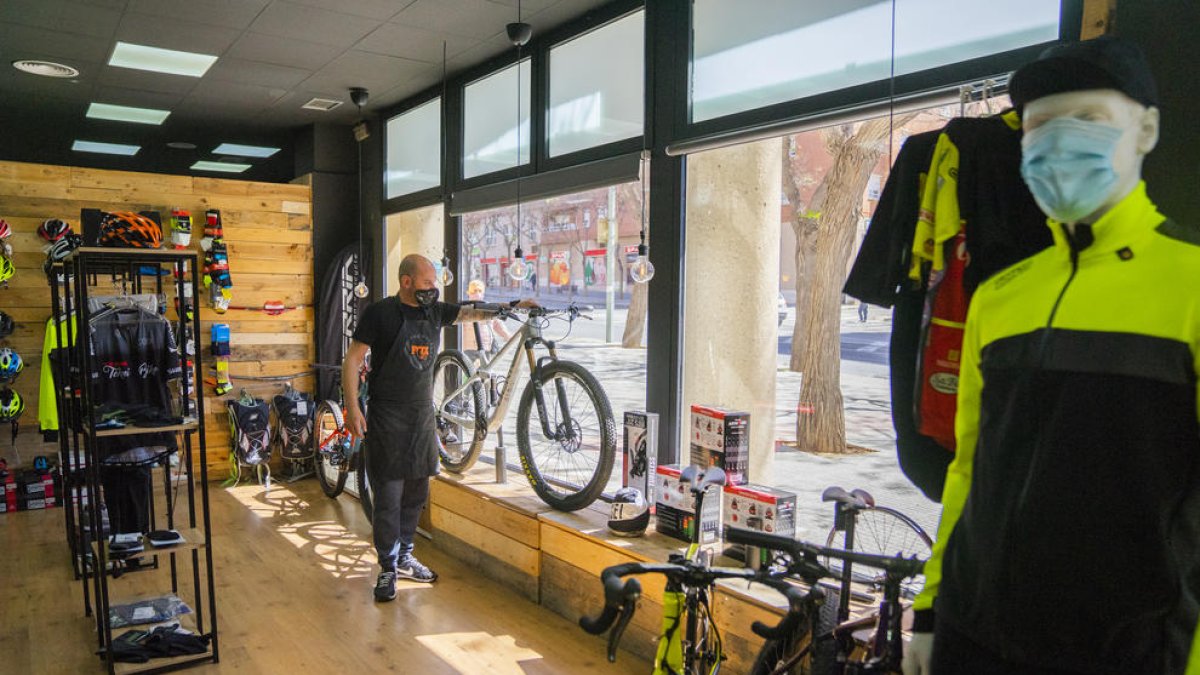 Reserves de fins a un any d'espera per comprar una bicicleta a Tarragona