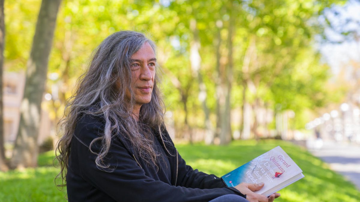 «De petit deia que volia ser astronauta, ser escriptor era el meu pla secret»