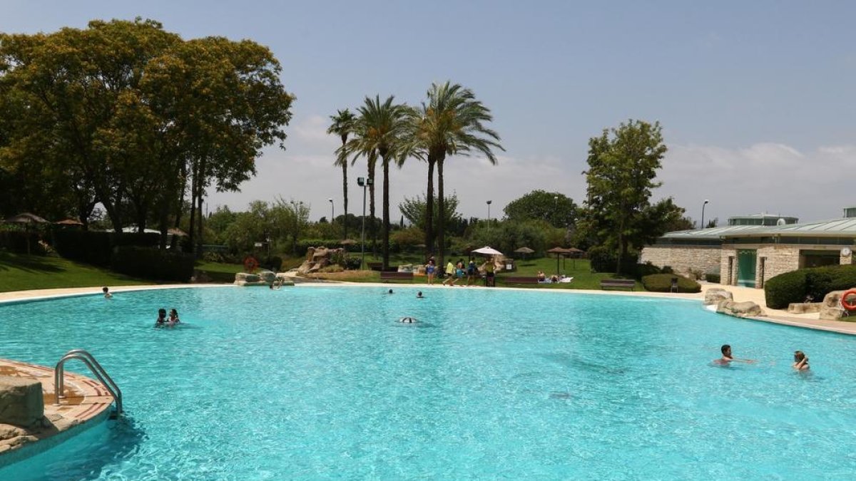 El Ayuntamiento de Reus adjudica el servicio de salvamento de las piscinas municipales