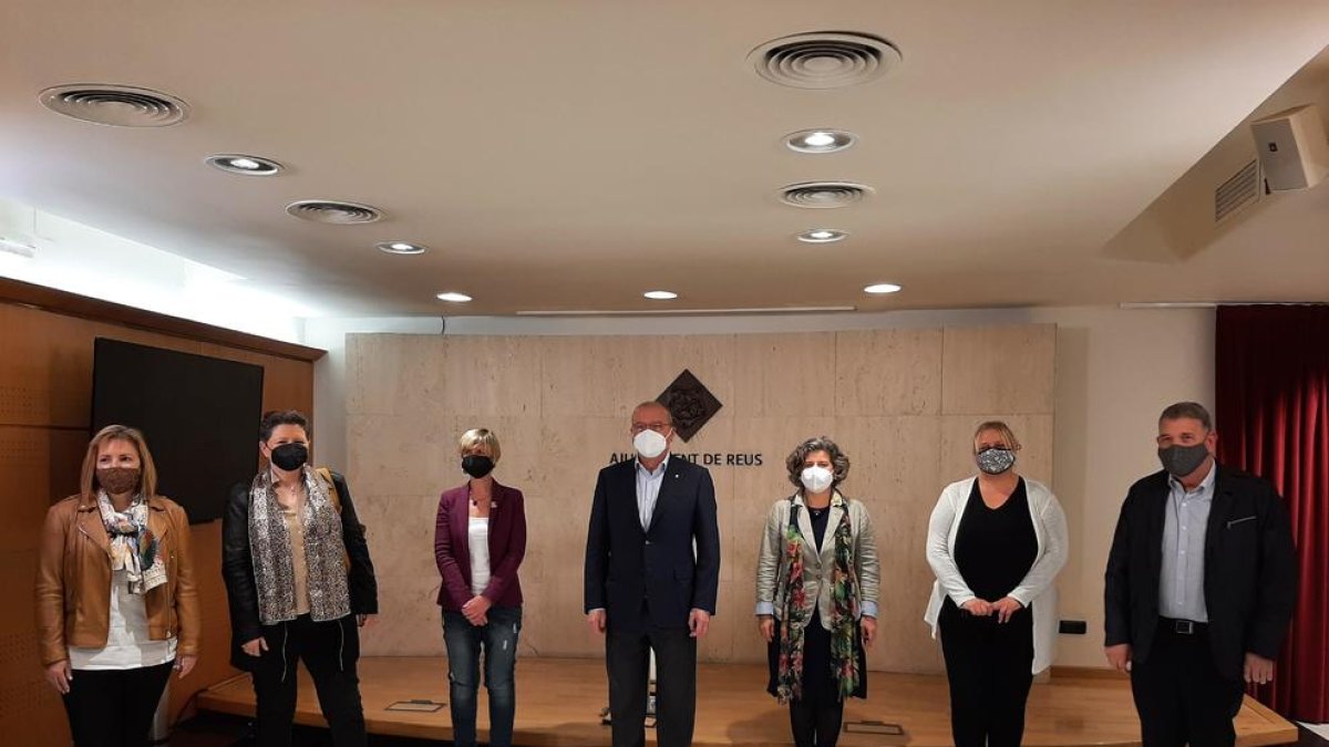 El Ayuntamiento de Reus destina 4,5 millones en el 2021 al Plan|Plano de Reactivación Económica y Social