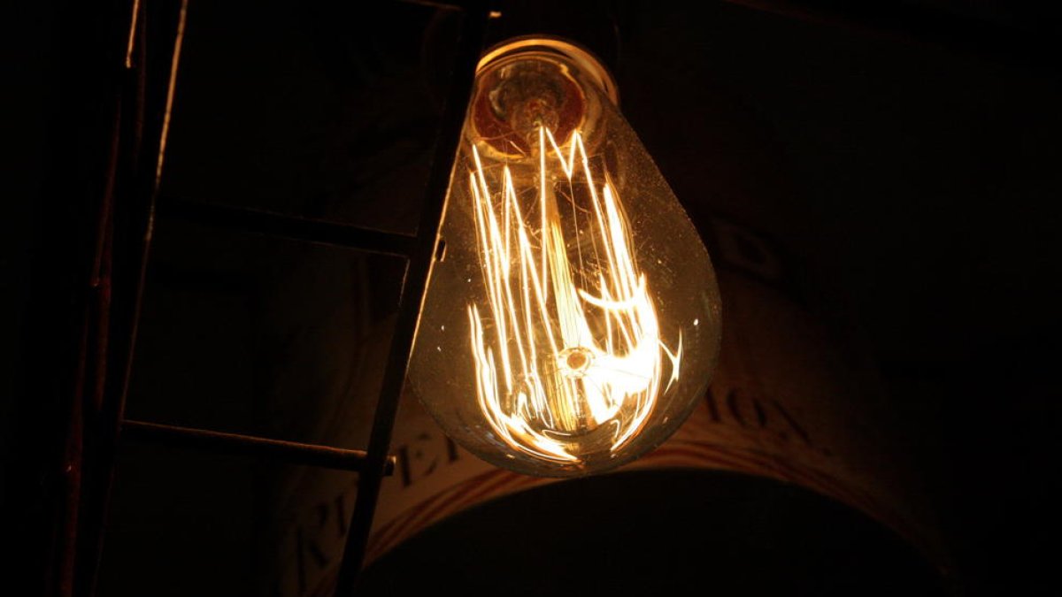 El precio de la luz alcanza un nuevo máximo desde la entrada en vigor de la nueva tarifa