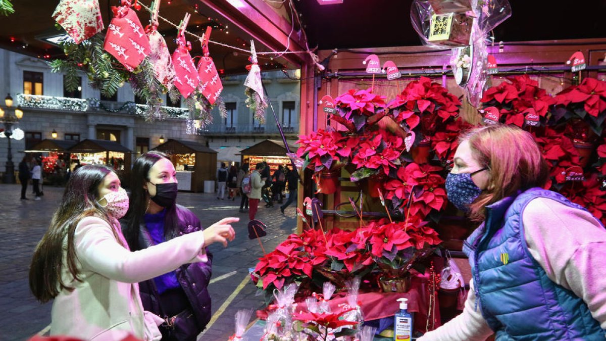 El Mercat de Nadal de Reus obre 15 estands amb tota mena de productes per festes