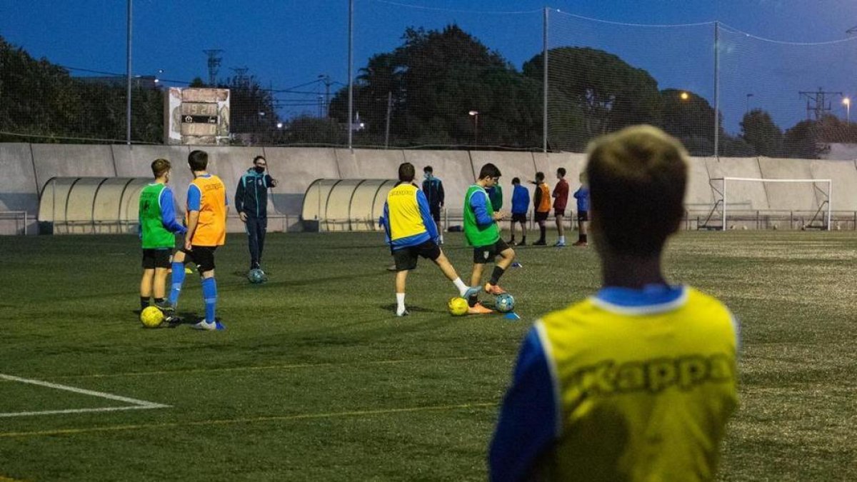 El CE Unió Astorga renova la imatge i promou els valors socials del futbol