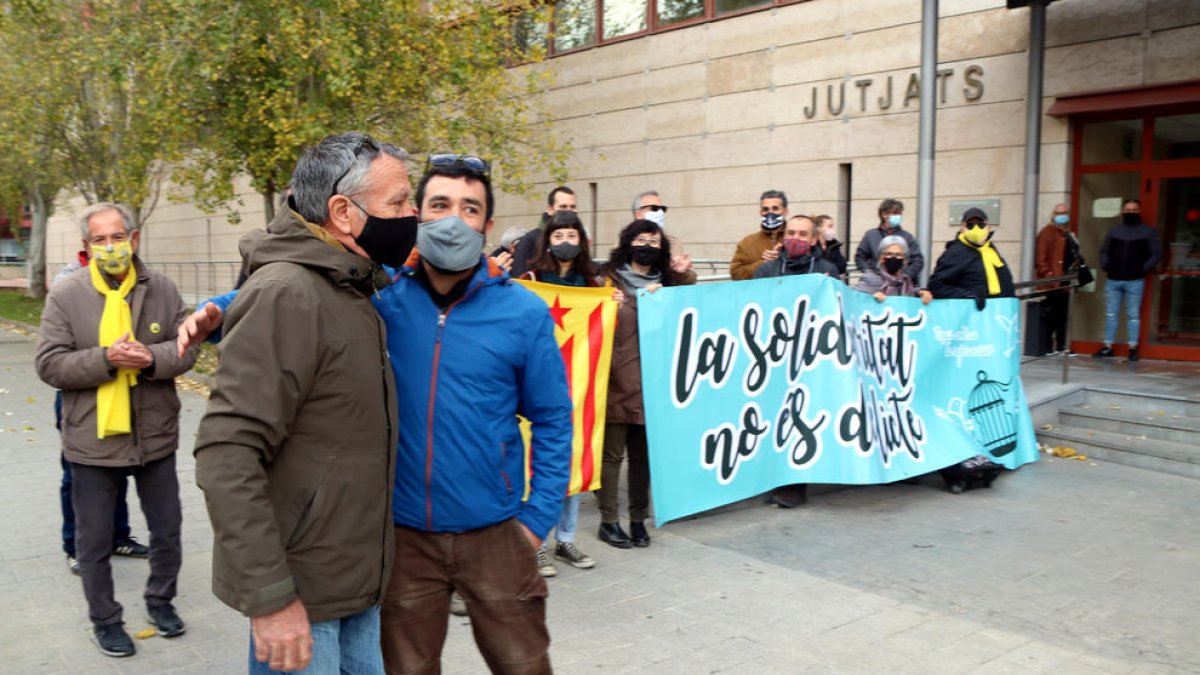 El tuitaire de Montbrió acusat d'injúries a la corona decideix no declarar davant l'Audiència Nacional