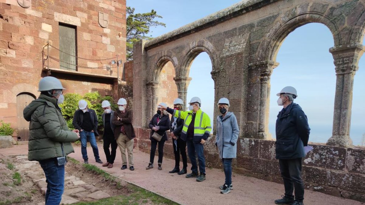 Las obras de restauración en el castillo monasterio de Escornalbou ponen al descubierto importantes hallazgos arqueológicos