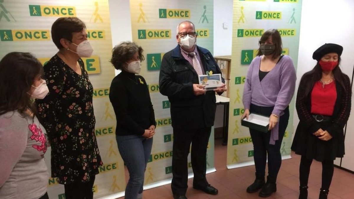 ONCE Cataluña homenajea la tarea de sus 349 voluntarios durante la pandemia