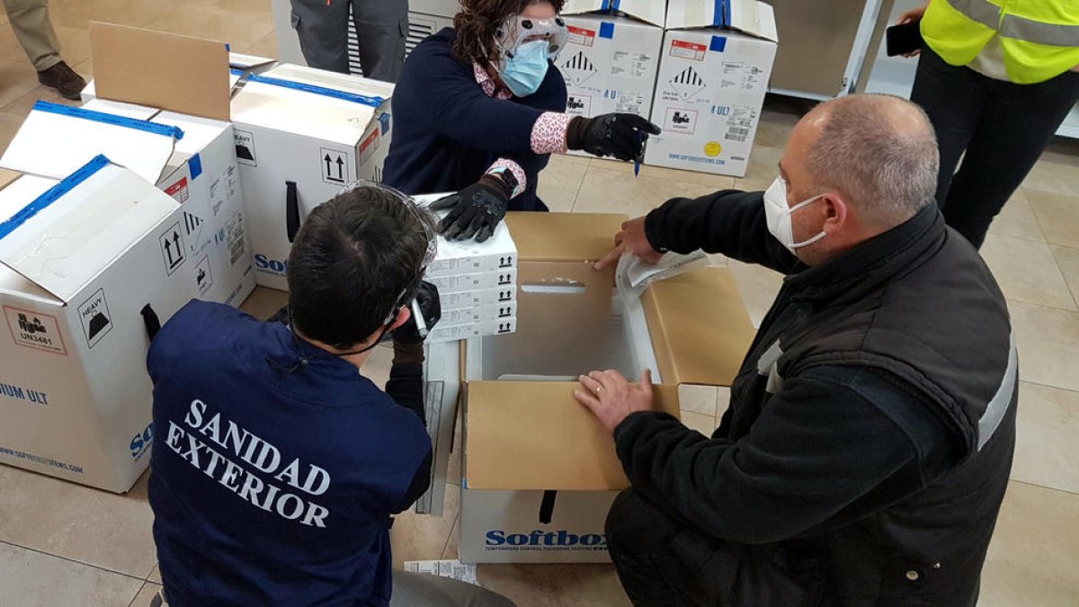 Catalunya vol retardar la segona dosi de Pfizer per poder vacunar més ràpid a més població