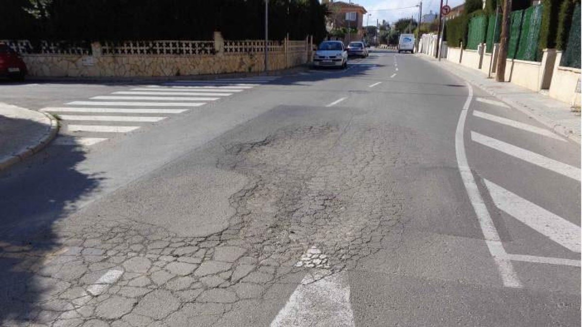 El Ayuntamiento de Cambrils saca a licitación la reparación del pavimento de diferentes calles
