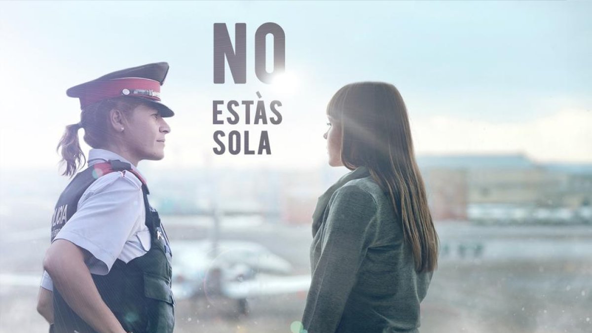 Mossos posen en marxa un canal de Whatsapp per assessorar a les víctimes de violència masclista