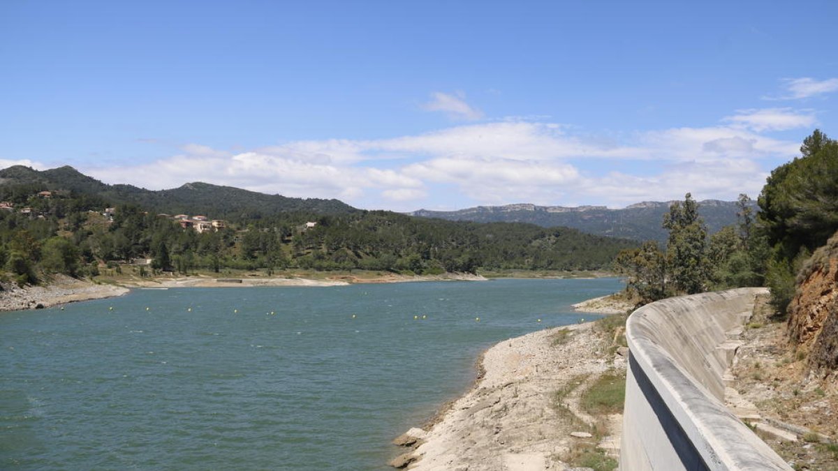 Els regants de Riudecanyes podran agafar fins al setembre més del doble d'aigua del pantà de Siurana que l'any passat