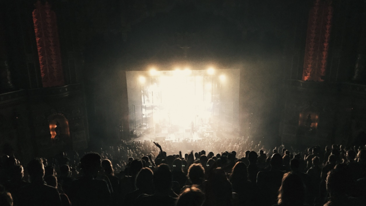 Un estudio detecta que el riesgo de contagiarse de la covid en conciertos es mínimo si se renueva el aire