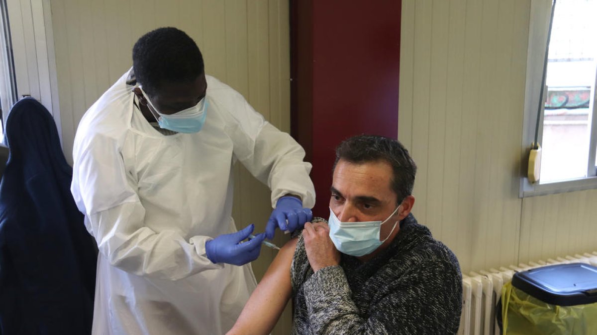 El CAC alerta de la presencia de mensajes contrarios a la vacunación en las redes sociales