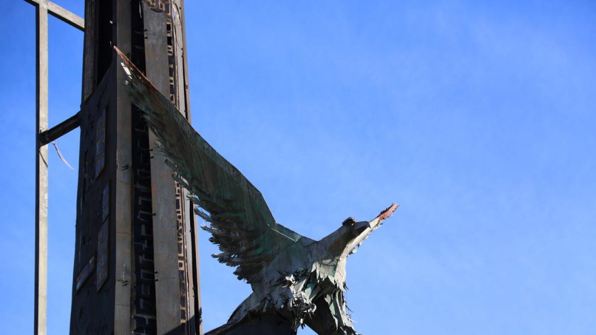 Registran una moción popular que pide la reinterpretación del monumento franquista de Tortosa