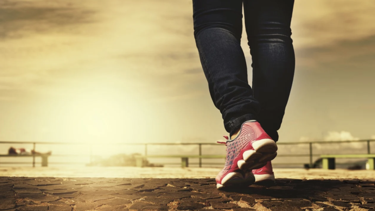 Per què em fan més mal les cames durant l'estiu?