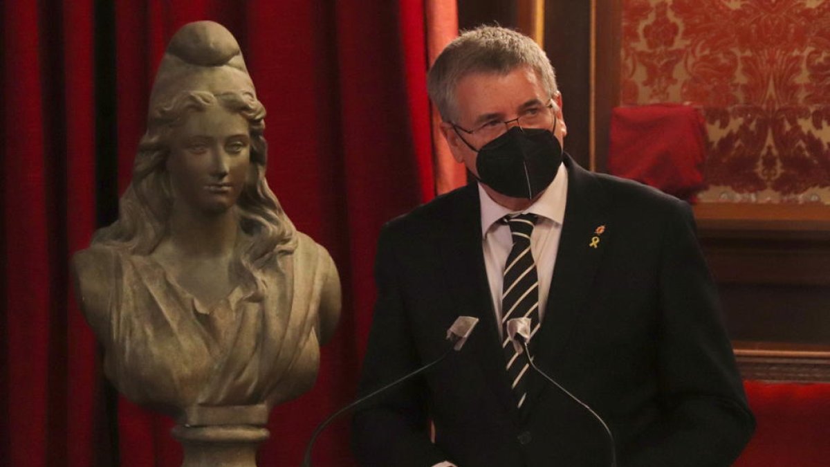 Tarragona conmemora los 90 años de la Segunda República con una lectura de documentos