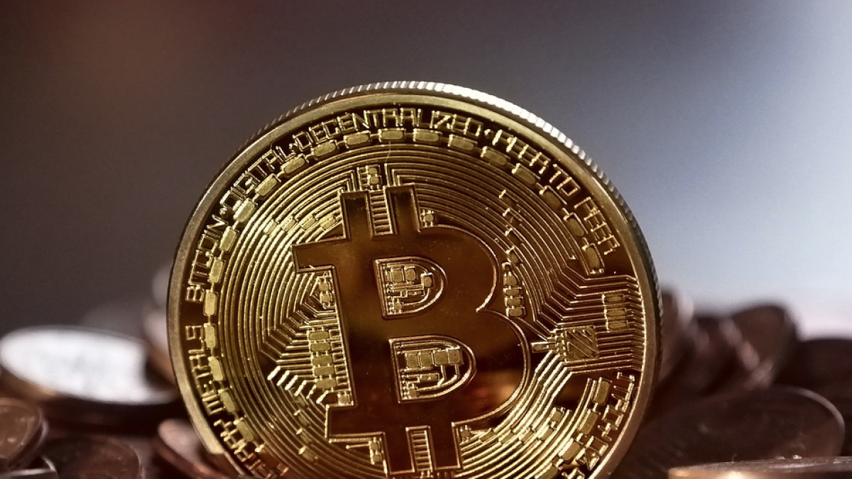 Facebook prepara su Bitcoin por WhatsApp