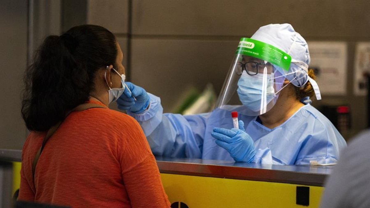 Detectan una nueva variante del virus en el sur de California