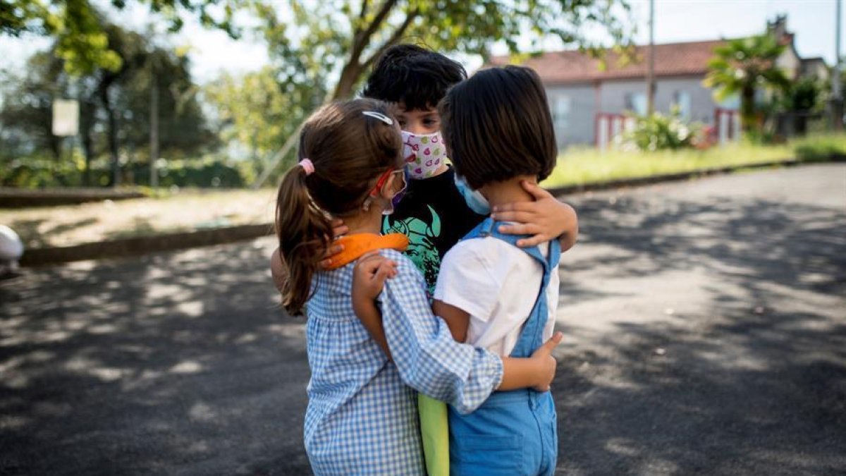 Preocupación por el incremento de brotes de covid a causa de las comuniones en Andalucía