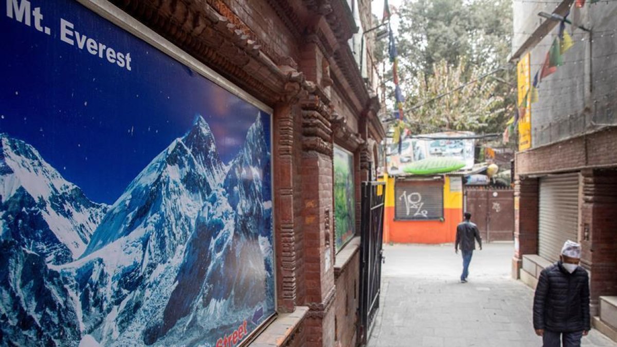 Nepal y China establecen que el Everest mide 86 centímetros más que antes