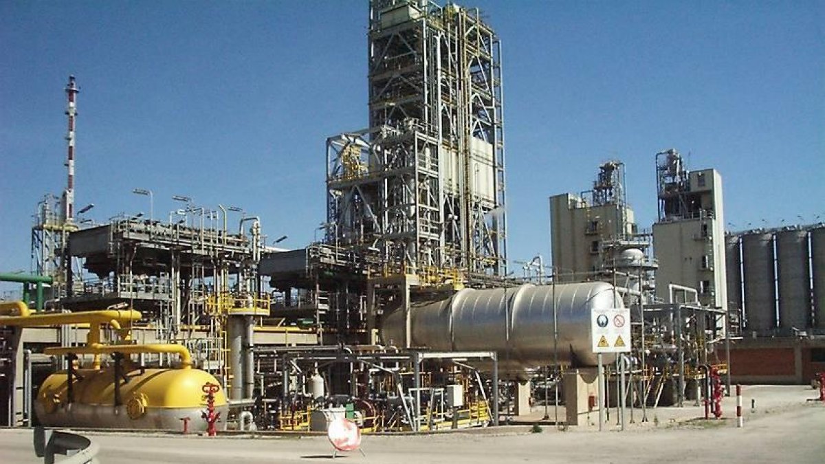 Repsol finalitza amb èxit la parada de la planta de polietilè d'alta densitat