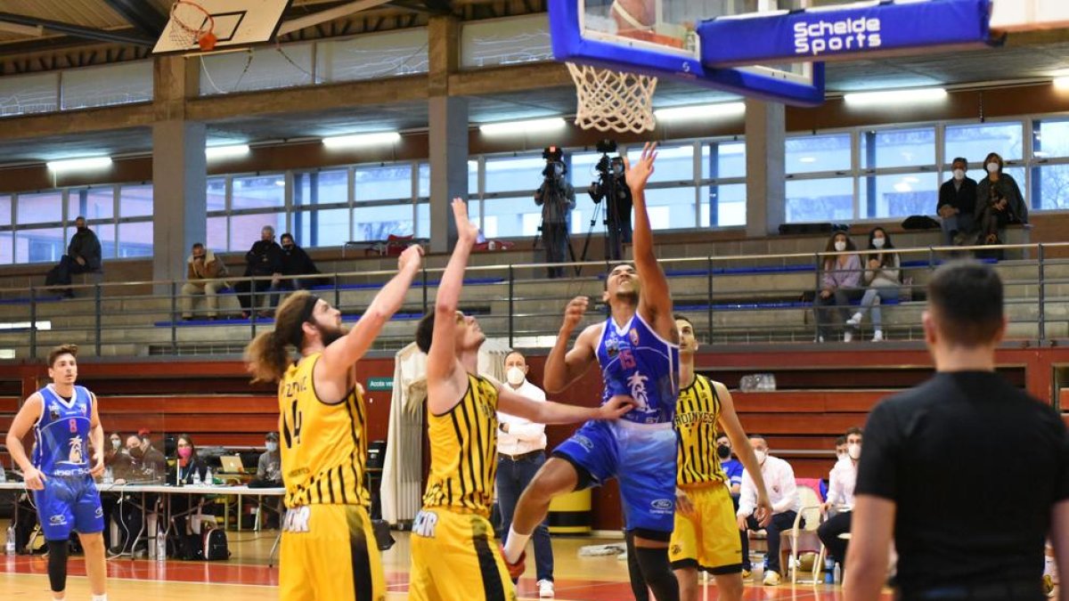 El CBT cae en casa ante el CB Pardinyes (69-84)