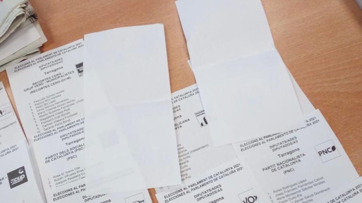 La JEC advierte que las papeletas en blanco que la Generalitat ha enviado a los hogares serán consideradas como voto nulo