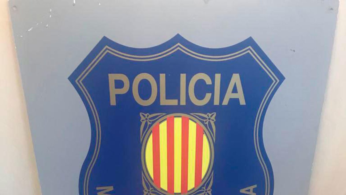 Pillan 'in fraganti' un hombre en Reus cuando estaba vendiendo droga en la vía pública