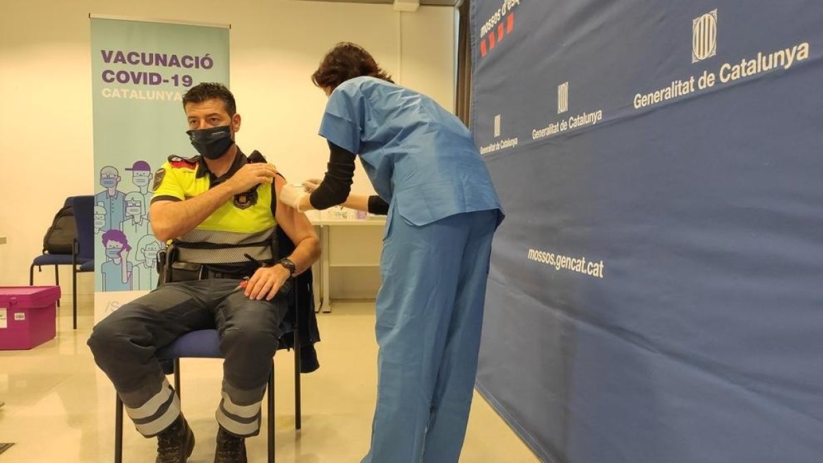 Cataluña ha frenado la administración de vacunas durante el fin de semana