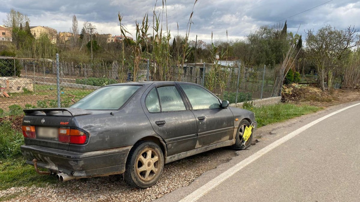 Pillan un conductor bebido, con el carné retirado y una orden de detención