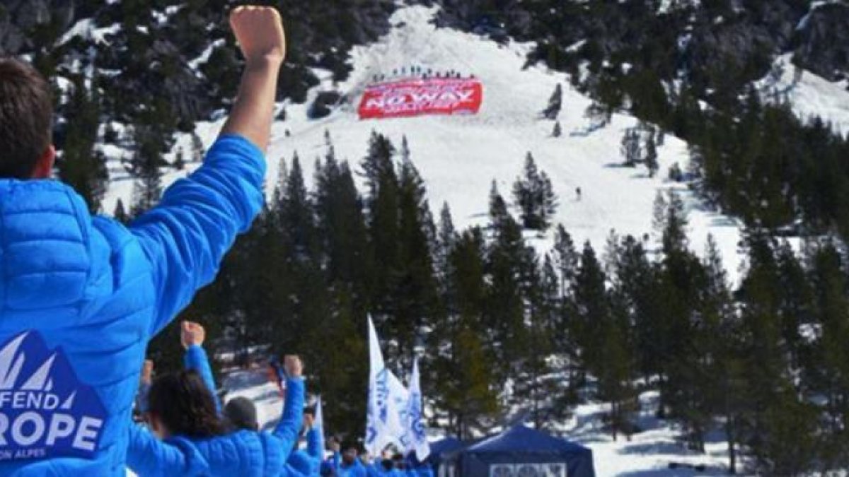 Un grup francès d'extrema dreta fa 'patrulles antimigrants' a la frontera amb la Val d'Aran